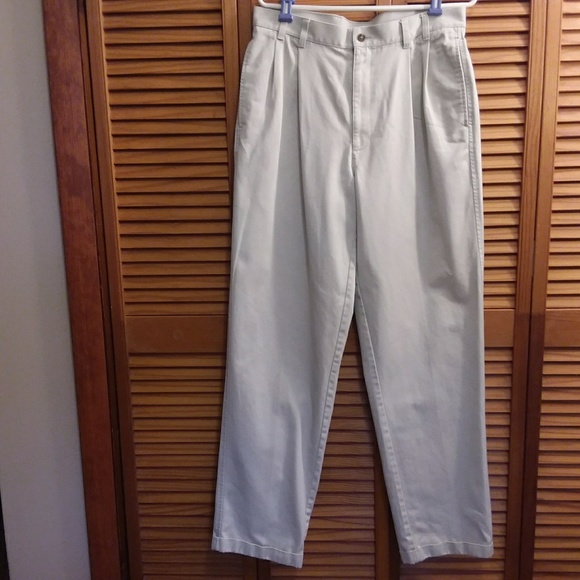 Jos. A. Bank Men's Pleated Cuffed Khaki Pants - Picture 1 of 8